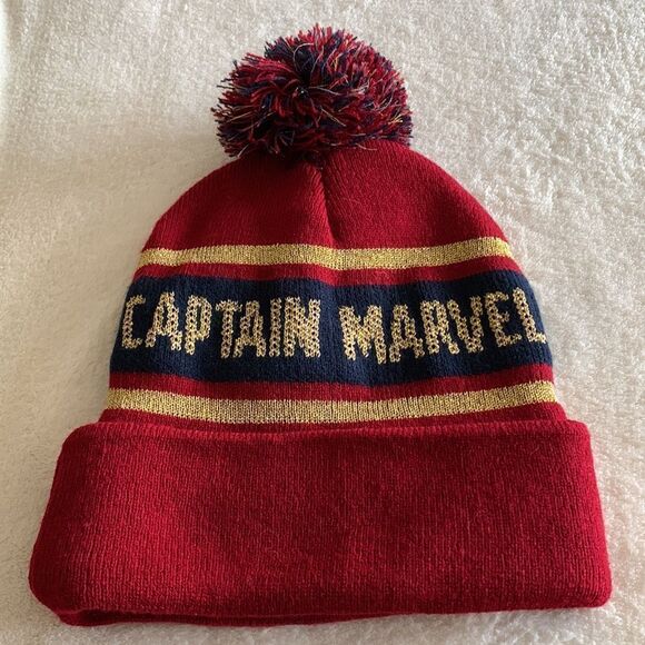 Captain Marvel knit Pom Pom Beanie hat NWOT - Picture 4 of 6